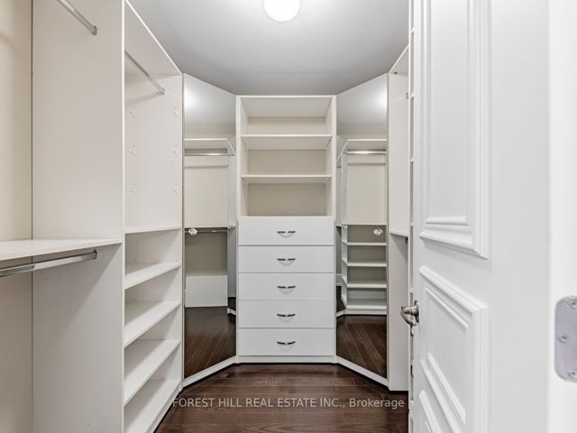 1402 - 660 Sheppard Ave E