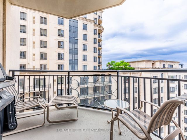 1402 - 660 Sheppard Ave E