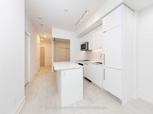 321 - 181 Sheppard Ave E