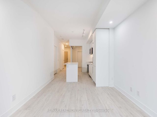 321 - 181 Sheppard Ave E