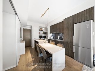 3412 - 1 Bloor St E