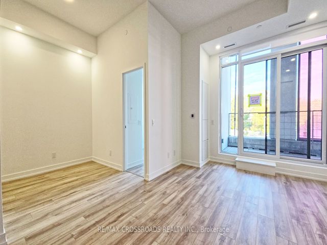 201 - 181 Sheppard Ave E