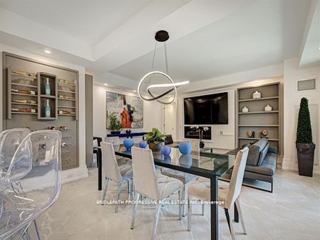 301 - 3 Southvale Dr