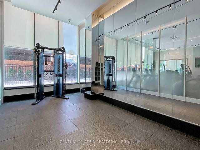 101 - 250 Lawrence Ave W