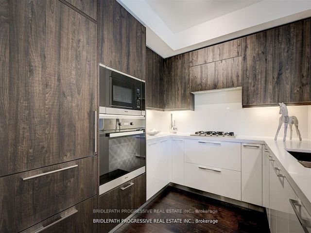401 - 3 Southvale Dr