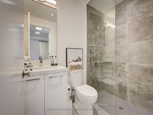 401 - 3 Southvale Dr