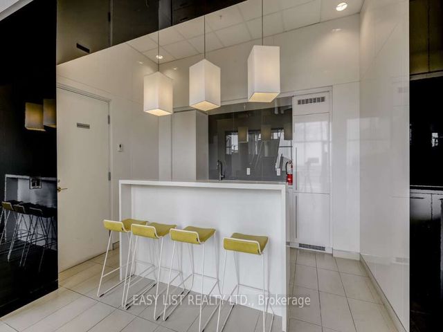 N204 - 120 Bayview Ave