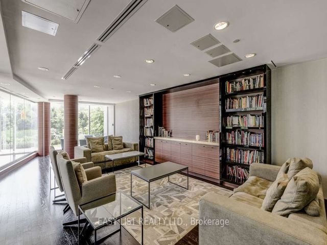 N204 - 120 Bayview Ave