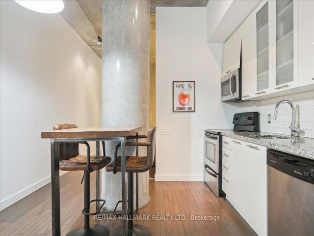 308 - 33 Mill St