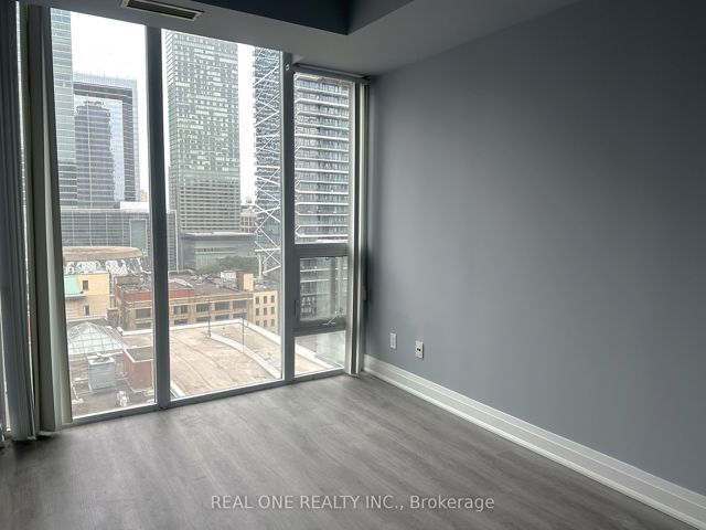 1408 - 126 Simcoe St