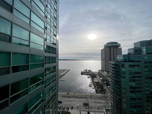 2413 - 10 Yonge St