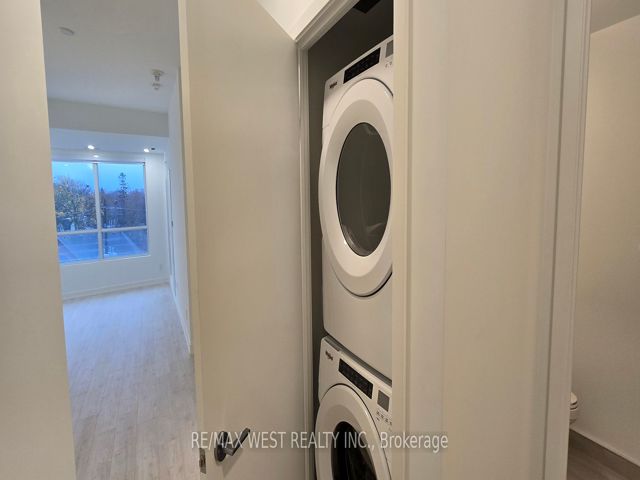428 - 181 Sheppard Ave Ave S