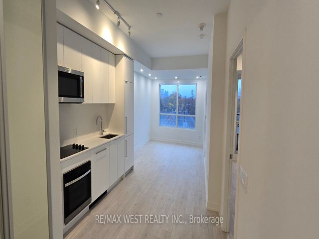 428 - 181 Sheppard Ave Ave S