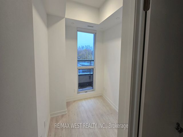 428 - 181 Sheppard Ave Ave S