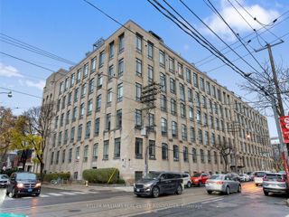 113 - 993 Queen St W