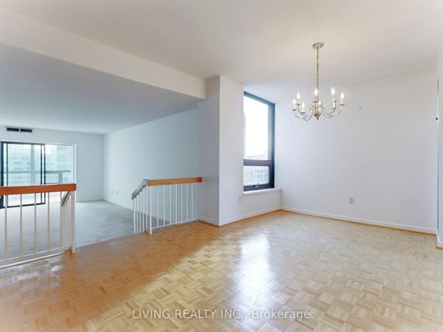 1206 - 62 Wellesley St W