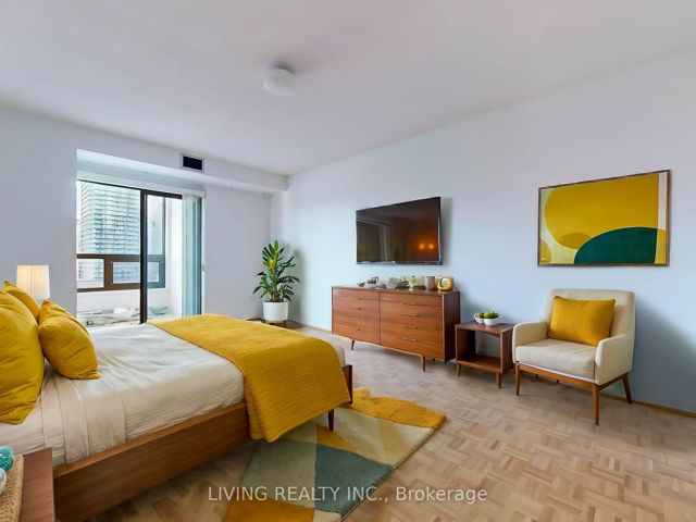 1206 - 62 Wellesley St W