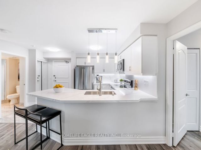 610 - 935 Sheppard Ave W