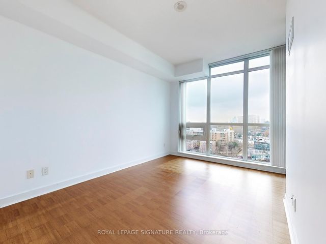 1201 - 1171 Queen St W