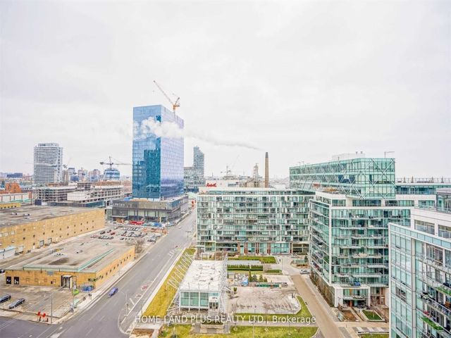 421 - 15 Queens Quay E