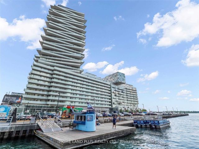 421 - 15 Queens Quay E