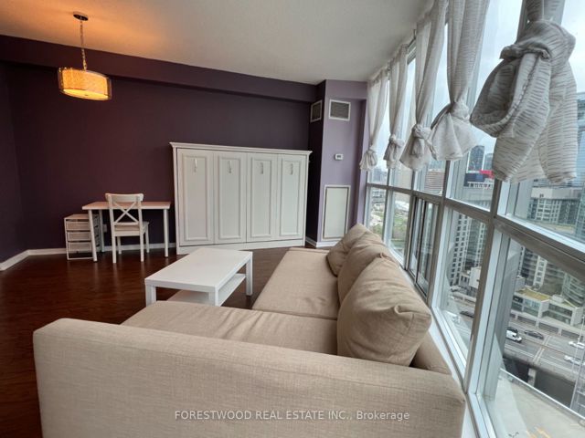 2201 - 208 Queens Quay Way W