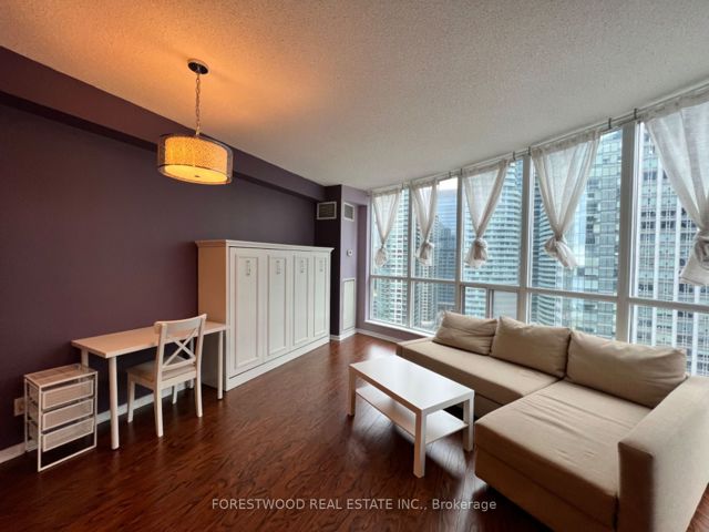 2201 - 208 Queens Quay Way W