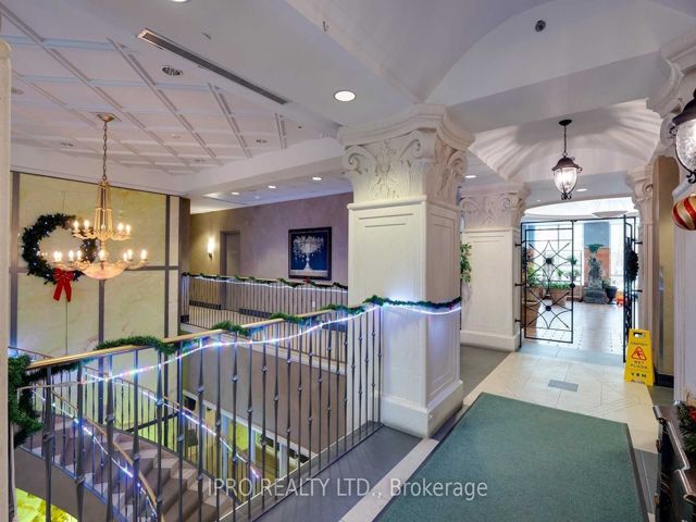 1707 - 61 Town Centre Crt