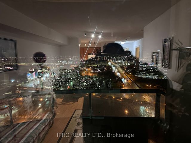 1707 - 61 Town Centre Crt