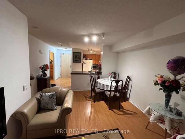 1707 - 61 Town Centre Crt