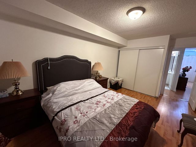 1707 - 61 Town Centre Crt