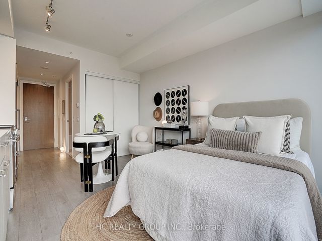 2211 - 251 Jarvis St
