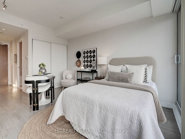 2211 - 251 Jarvis St