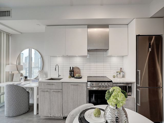 2211 - 251 Jarvis St