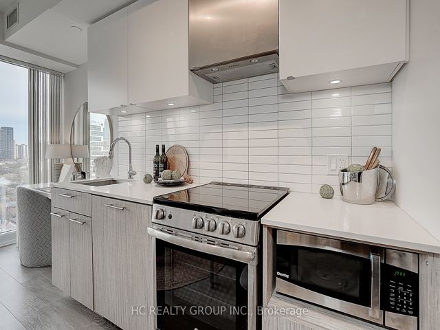 2211 - 251 Jarvis St