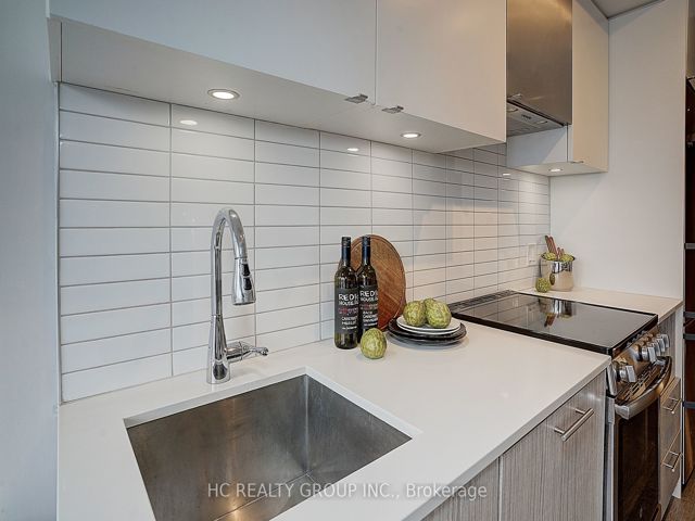 2211 - 251 Jarvis St