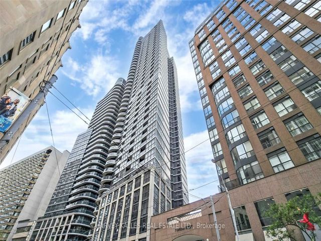 1608 - 21 Carlton St