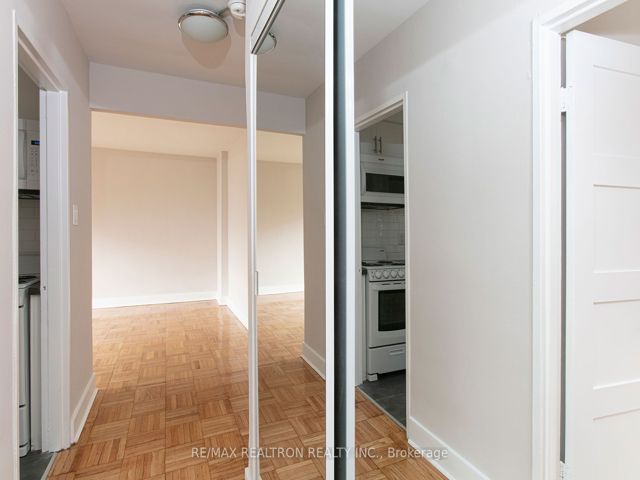 203 - 1545 Bathurst St