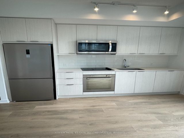 415 - 38 Forest Manor Rd