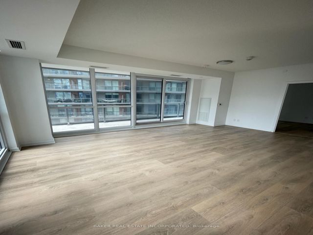 415 - 38 Forest Manor Rd