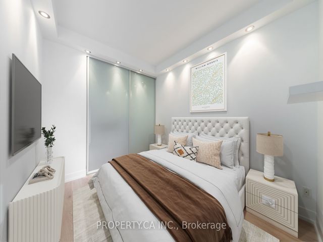 1007 - 33 Charles Ave E