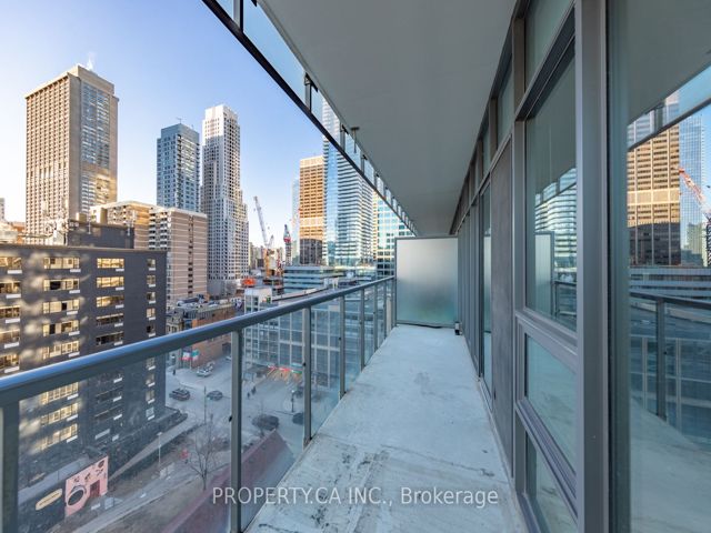 1007 - 33 Charles Ave E