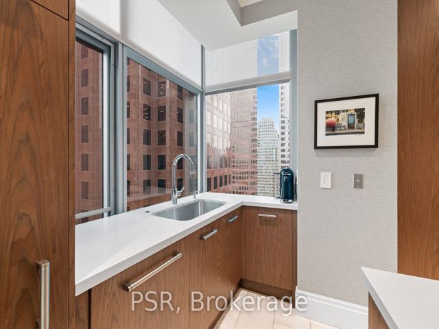 3604 - 311 Bay St