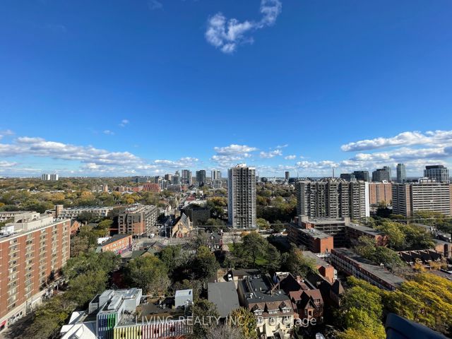 2212 - 219 Dundas St E