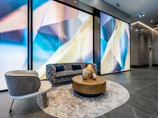 2212 - 219 Dundas St E