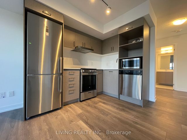 2212 - 219 Dundas St E