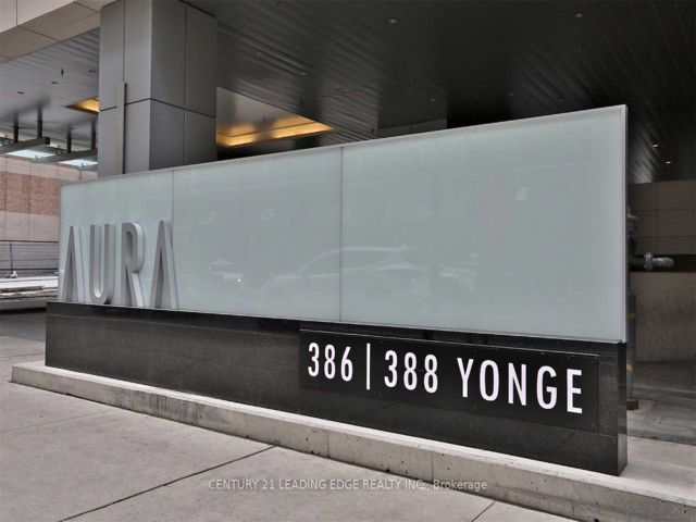 1002 - 386 Yonge St