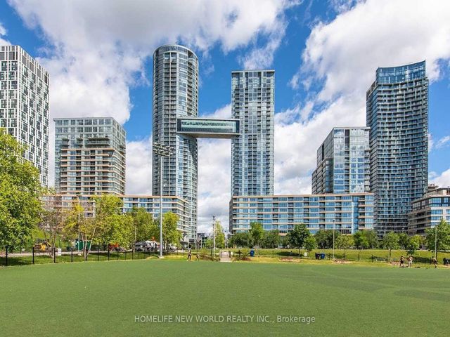 847 - 151 Dan Leckie Way