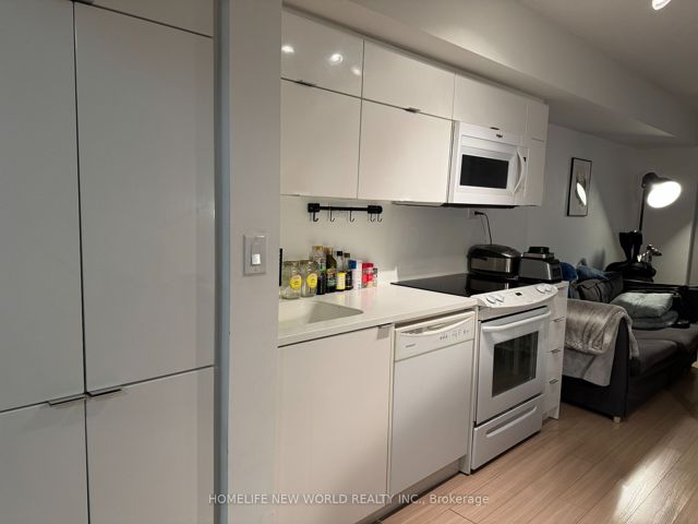 847 - 151 Dan Leckie Way