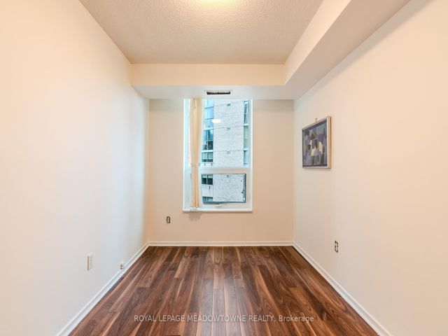 421 - 77 Maitland Pl